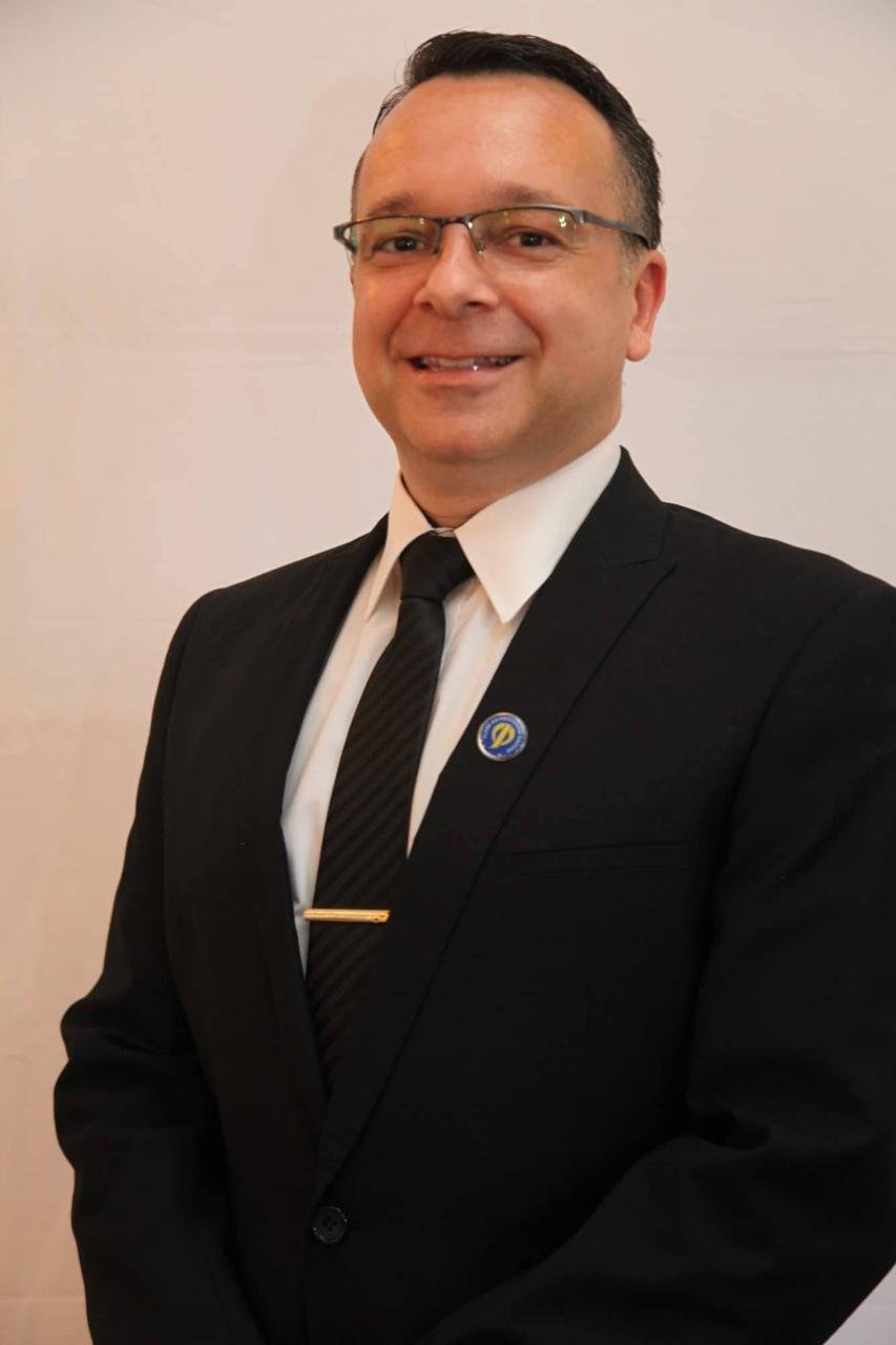 Dr.Cassiano Noimann Leal